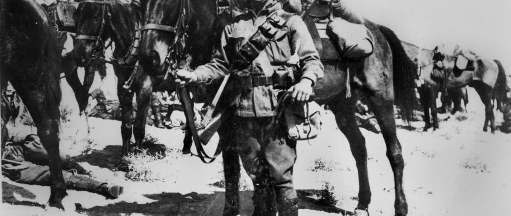 historical photo of Australian solider and light horse